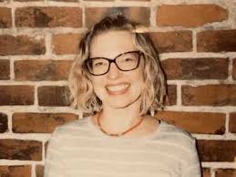 Justine Erickson's Instagram, Twitter & Facebook