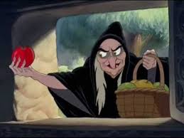 Heks geeft appel aan sneeuwwitje kleurplaat. Nl Sneeuwwitje En De Zeven Dwergen 1937 Sprookjes Sneeuwwitje Prentenboeken