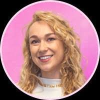 Fiona Bradley's Instagram, Twitter & Facebook