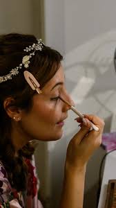 Amber en Shane hebben hun droomhuwelijk in hun eigen huis gevierd, een  intiem en persoonlijk afscheid van de vrijgezellenleefstijlen. Eerst  stonden ze op verschillende verdiepingen