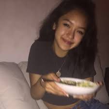 Anna Eichelberger (@annaeichlberger)