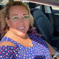 Angela Janovich's Instagram, Twitter & Facebook