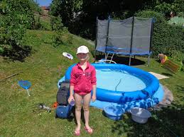 Karakteristika ovog tipa bazena je ta što se za vrlo kratko vrijeme montira bazen koji je dobro. Bazen Rajce Aktualne Zahrada Ikea