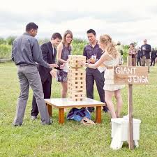 Die Besten Outdoor Spiele Fur Eure Hochzeit Hochzeitsspiele Gaste Hochzeit Spiele Hochzeitsspiele Ideen