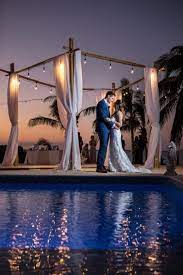 Looking to keep the budget on luckily, getting married in florida is a good idea just about any time of year, especially on the coast. Hidden Beach Wedding Venue Florida Keys Key Largo Lighthouse Beach Weddings Florida Beach Wedding Beachfront Weddings Wedding Venues Beach