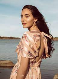 Whether on a trip to the local flower market or on the… Mint Berry Sanna Dahlen Photography