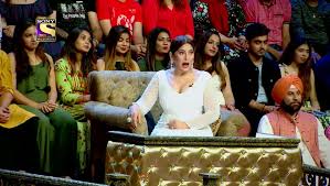 Kapil sharma show female cast. Archana Puran Singh Celebrity Style In The Kapil Sharma Show Set India 2019 From The Kapil Sharma Show Charmboard