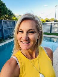 Victoria Tapp's Instagram, Twitter & Facebook