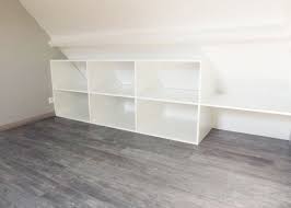 L'installation d'un placard sous un escalier est devenu commun pour occuper l'espace sous escalier. Rangement Sous Pente Sur Mesure Venus Et Judes