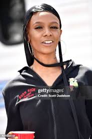 8.336 Mary Thomas Stock Photos, High-Res Pictures, and Images