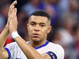 Técnico de Francia no quiso convocar a Mbappe para la Nations League: “Creo  que es mejor así, no voy a discutir”