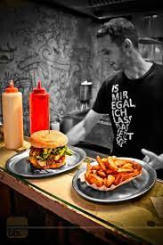 In berlin sinkt in berlin auf 15 grad, in brandenburg kann es sogar auf 10 grad heruntergehen. Bbi Berlin Burger International
