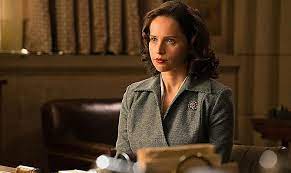 La storia vera di ruth bader ginsburg, una delle nove donne che nel 1956 viene accettata al corso di legge dell'università di harvard e la seconda donna a essere. Una Giusta Causa Trama Cast E Curiosita Del Film Al Cinema