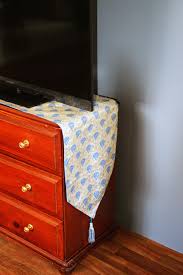 15 Stylish Ways To Use A Table Runner Rustic Table Runners Table Runners Entertainment Center Diy Plans