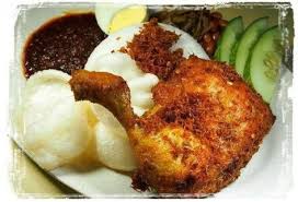 Jom buat sendiri di rumah je. Resepi Nasi Lemak Kukus Ayam Goreng Berempah Resepi Mamak Nasi Lemak Food Food For Eyes