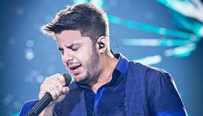 O acidente envolveu mais duas pessoas, o motorista ronaldo miranda e o empresário vitor leonardo. Morte Do Cantor Sertanejo Cristiano Araujo Completa Tres Anos Neste Domingo Portal Arauto