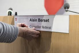 Cookies sind kleine textstücke, die ihrem webbrowser von einer von ihnen besuchten website gesendet werden. Alain Berset Home Facebook