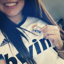 Pin By Aldo Ramirez On Halamadrid Madrid Girl Snap Girls Football Girls