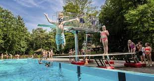 boschbad apeldoorn zwemmen glijbanen springkussen