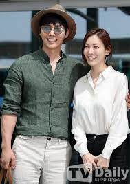 Pada awal perjuangannya untuk dapat berkarier dalam industri hiburan, kim so yeon tidak mendapatkan dukungan dari kedua orang tuanya. Photos Lee Sang Woo And Kim So Yeon At The Airport Lee Sung Korean Entertainment News Lee Bo Young