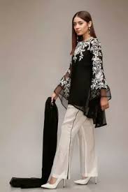 Mais certaines années font figure d'exception comme l'année 2020 ou l'année 2023 ! 22 Meilleures Idees Sur Tenue Mariage Mere Tenue Mariage Mere Tenue Mariage Tenue