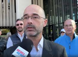 Nouveau Monde — Patrick Provost devant l'Inquisition universitaire