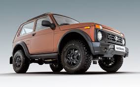 Resumen de los datos técnicos como el consumo, cv (caballos de potencia), dimensiones, peso y longitud. Foto Autovaz A Plagiat IatÄ Cum A Fost NumitÄ O NouÄ Versiune A Modelului Lada 4x4