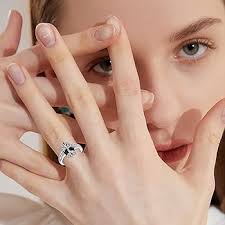 YFN Anello in argento Sterling con cristalli per donne e ragazze, Argento  sterling, Zirconia cubica : Amazon.it: Moda