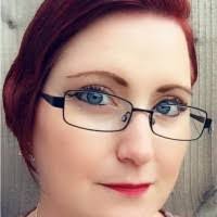 Kelly Strawbridge's Instagram, Twitter & Facebook