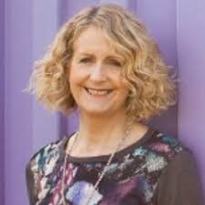 Lesley Richardson's Instagram, Twitter & Facebook