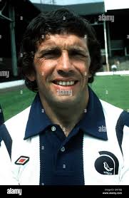 Season 1975 76 hi-res stock photography and images