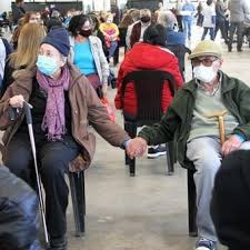 Los jubilados/jubiladas y pensionados/pensionadas cobran un bono extraordinario de $3.000 para alivianar la situación compleja que se vive durante la cuarentena. Bono Para Jubilados Y Pensionados Cuando Se Paga Quienes Lo Cobran Y De Cuanto Es
