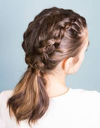 Then, let go of the left strand and grab a new piece of hair to replace it. Learn How To Perfect Inverted French Braids With This Step By Step Gif Instyle