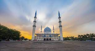 Duli yang maha mulia sultan salahuddin abdul aziz shah sebagai amir yang menerajui kepimpinan hal ehwal agama islam di negeri selangor (yang juga adalah agama rasmi negara) telah menyempurnakan sunnah baginda rasulullah (saw). Masjid Sultan Salahuddin Abdul Aziz Shah Waiting For Sunset Masjid Salahuddin Sultan