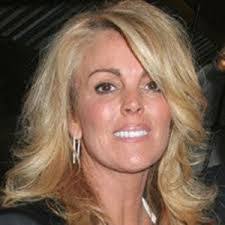 Dina Matos's Instagram, Twitter & Facebook