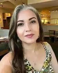 Te menciono. Hola ! Cómo estás? Nos seguimos también en Instagram?? Te  espero 😉 Aprovechó para dejarte un beso 😘