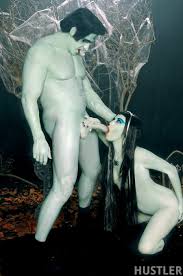 Roxy DeVille – 18 Plus Photos