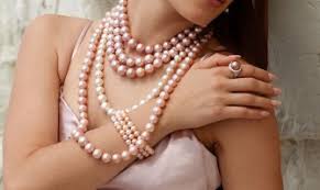 Colliers de perles vintage revisités