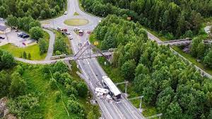 En motorsykkel kjørte av veien. Ulykke Stengte Oslofjordtunnelen Eldre Kvinne Omkom