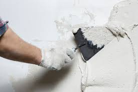 Cost to Skim Coat Plaster Walls - Contractor's Guide [2024]