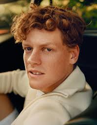 Jannik Sinner for the relaunch of Vogue Man ❤️ thank you so much to  everyone at Vogue who asked if we were down to be a part of this! 监制 Head of