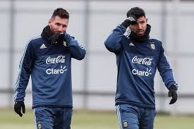 Lionel andrés messi cuccittini, испанское произношение: Aguero Messi Uzhasnyj Nytik My Kak Staraya Supruzheskaya Para Chempionat