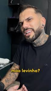 Mão levinha? 😅 acho que tenho sim! , Muitos clientes já me contaram  histórias tenebrosas de tatuagens antigas e tatuadores com a mão pesada 🥶  Como foi a sua 1º experiência? , #povtatuagem #viraltattoo ...