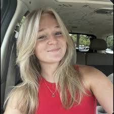 Stacey Mcinnis's Instagram, Twitter & Facebook