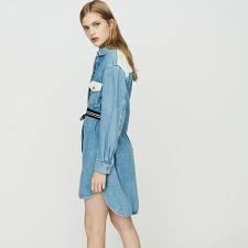 Pour un style plus urbain, optez pour des chemises en jean ou des surchemises. Robe Chemise En Jean From Maje On 21 Buttons