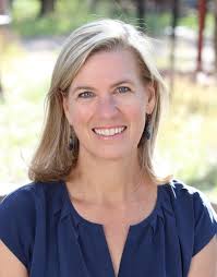 Beth Bright's Instagram, Twitter & Facebook