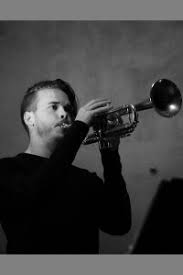 1976, studierte trompete und komposition/arrangement in mannheim und berlin. Luke Strange Neue Musik Leipzig