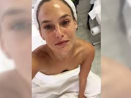 To connect with bar refaeli, join facebook today. Bar Refaeli Naturlich Schon Nach Der Hochzeit Bunte De