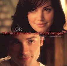 Clark and Lois getting married.. 💒👰🤵‍♂️💐💍 📺 SMALLVILLE 📙 Superman:  The Wedding Album #1 #Smallville #supermantheweddingalbum #ClarkKent  #LoisLane #tomwelling #ericadurance #Superman #liveaction #comics