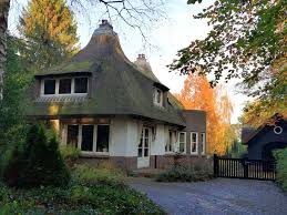 Sywert van lienden is een voormalig voorzitter van de nederlandse scholierenbelangenorganisatie landelijk aktie komitee scholieren (laks). Sywert Van Lienden Sywert Profiel Pinterest